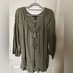 Style & Co Sage Green Peasant Top - Large